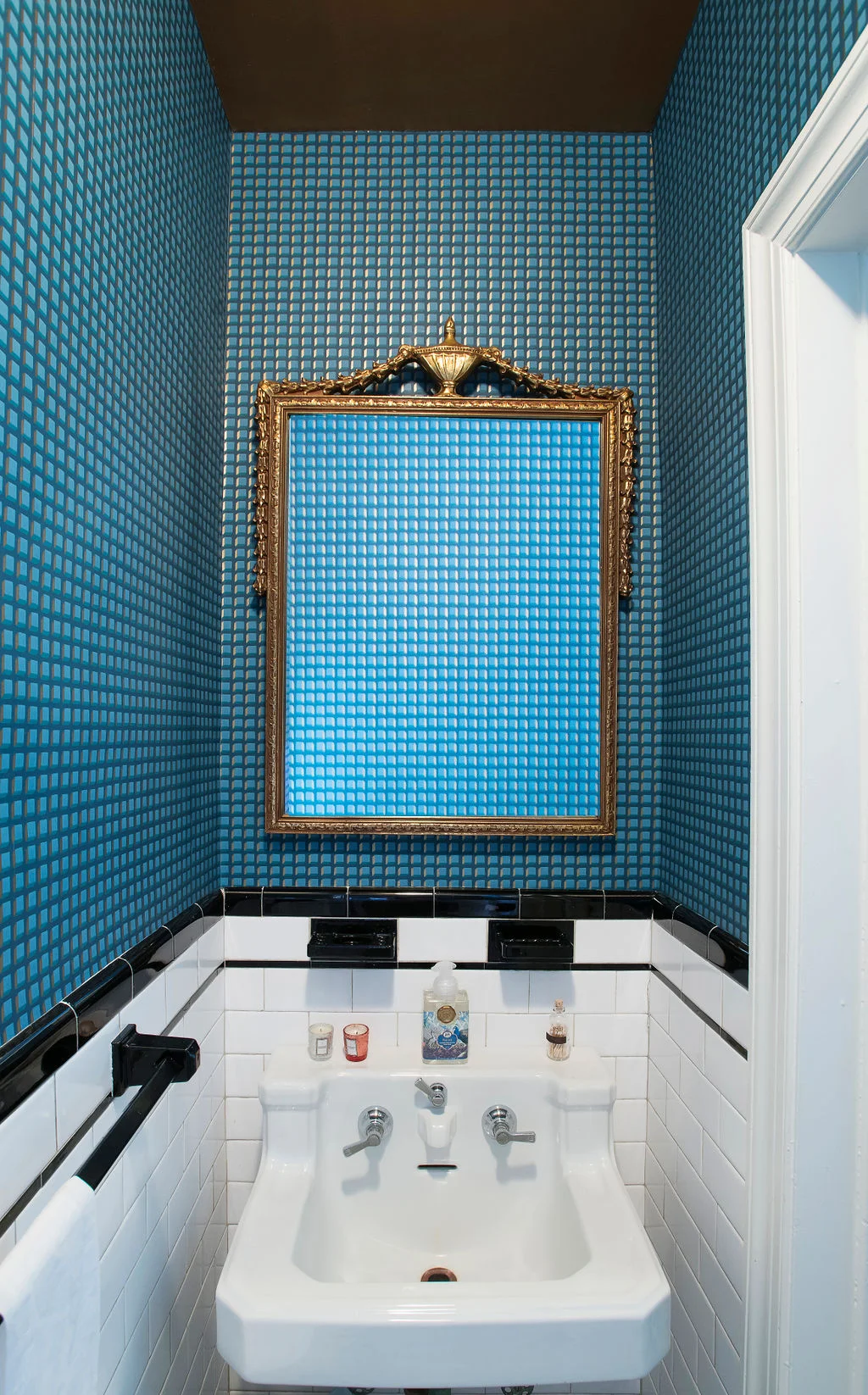 AntiqueExch-2049.jpg