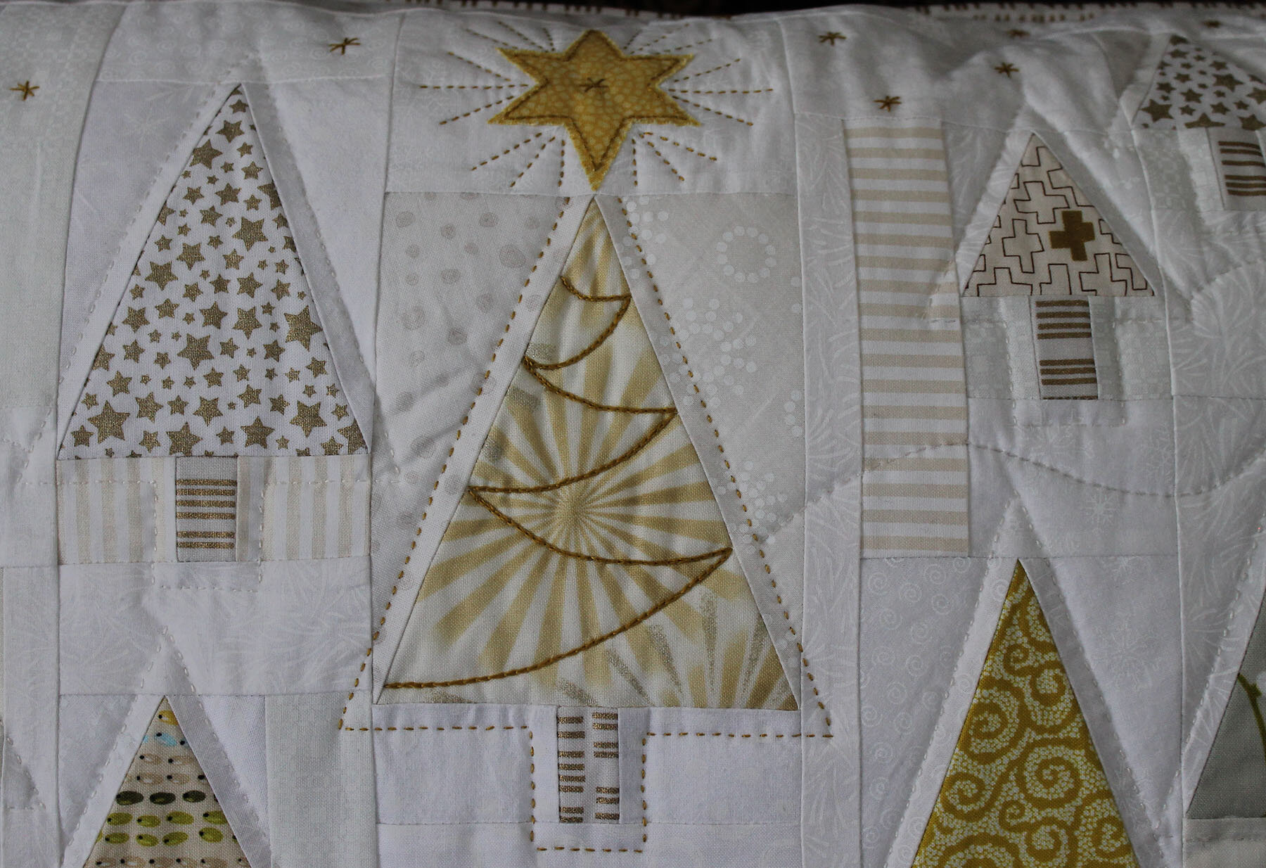 "Champagne Christmas" detail