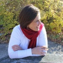 Jennifer Hooper is a contributor, friend, customer and an amazing part of the Tiller & Rye family. Check out her website .