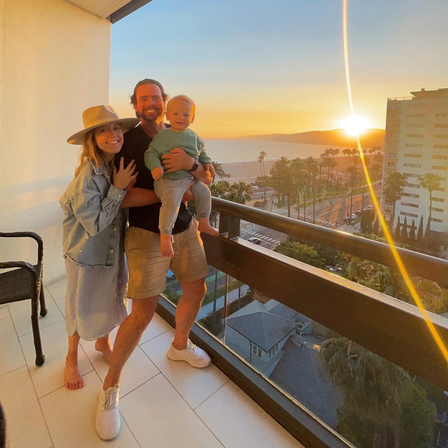 Anywhere with you. 🥰💫 We&rsquo;re settling in again at home (until we leave again next week 🙈)&hellip; but already missing this view!! Our staycation in Santa Monica taught us that you don&rsquo;t have to go far to have an epic adventure. @seesant