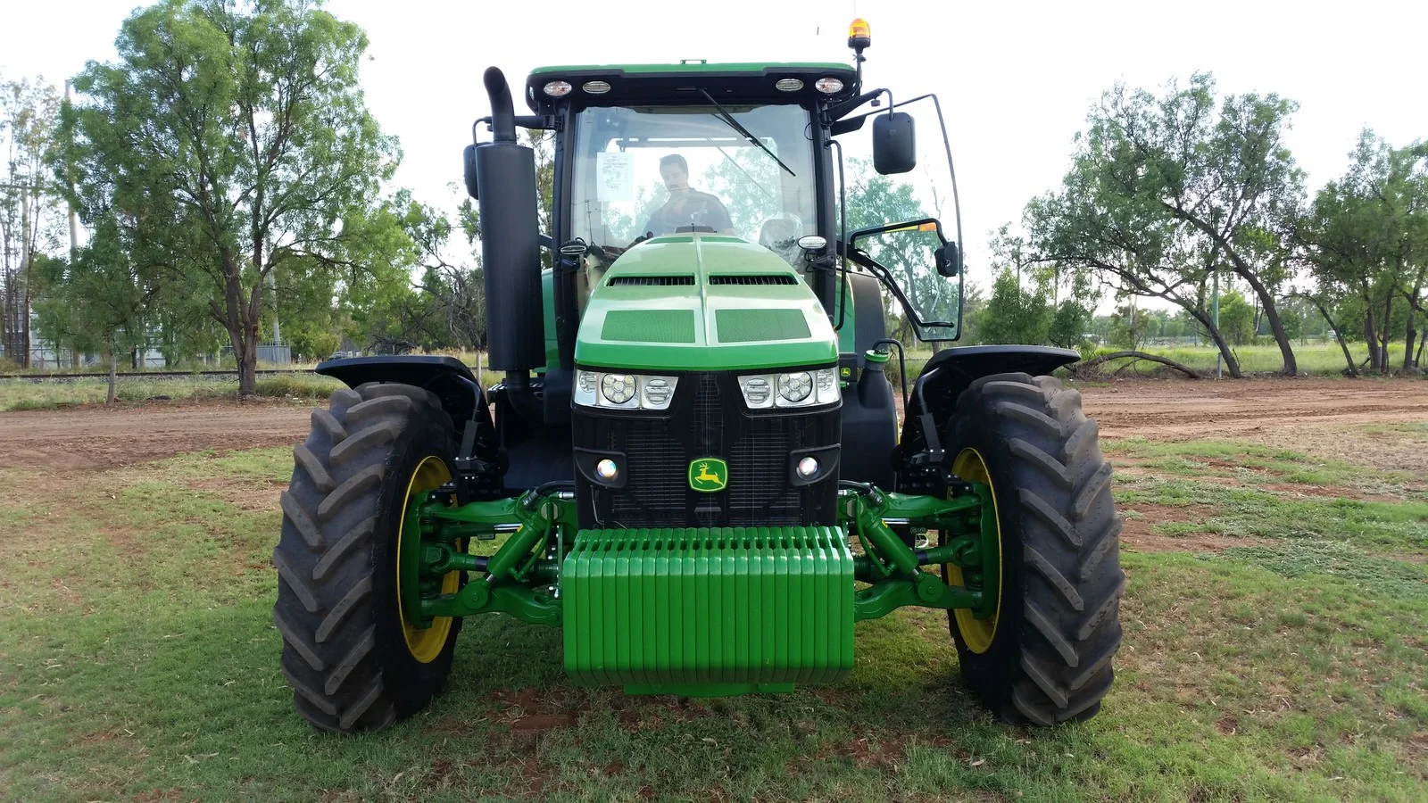 John Deere 8345R on 3m (120")
