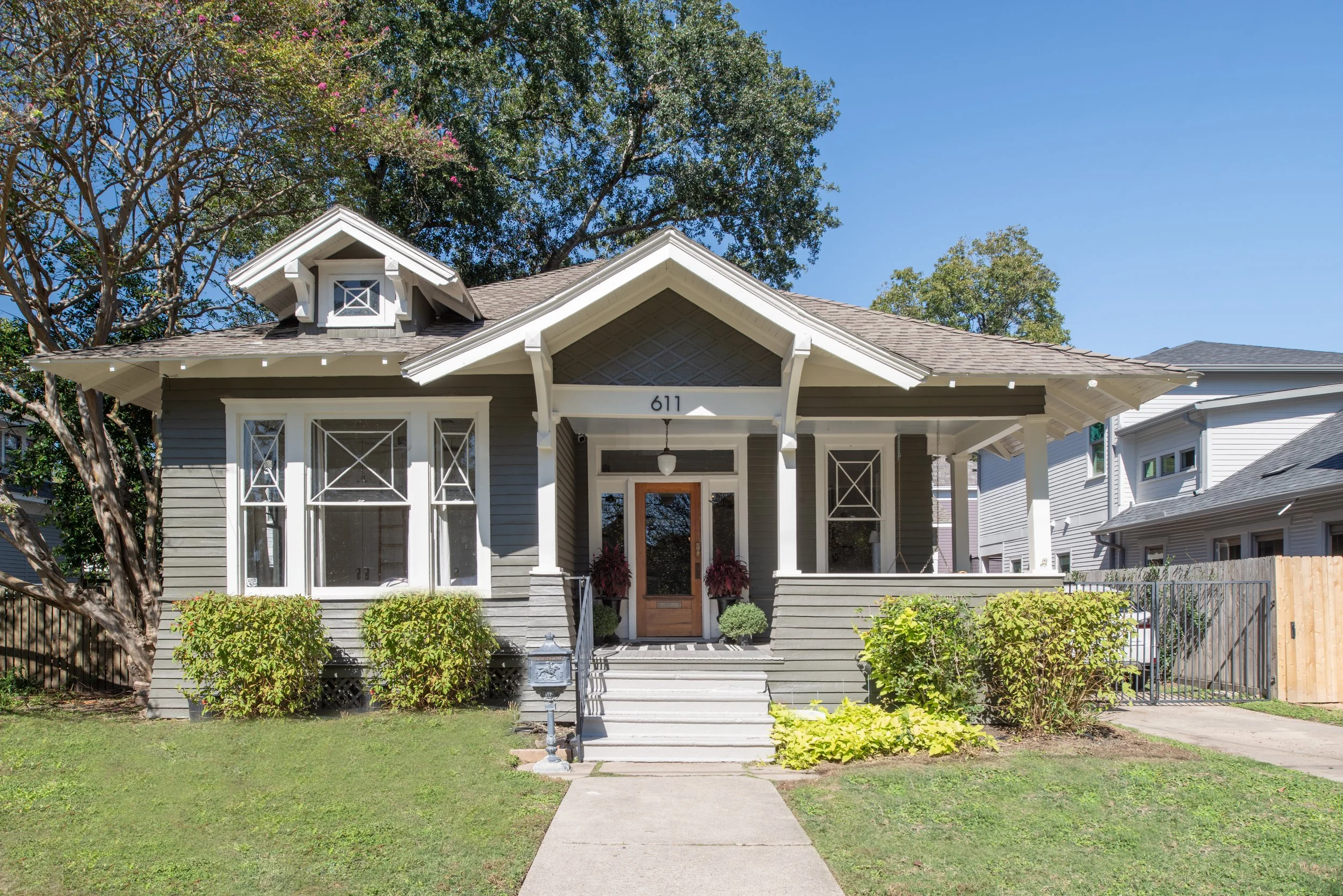 611 Euclid 0583.jpg
