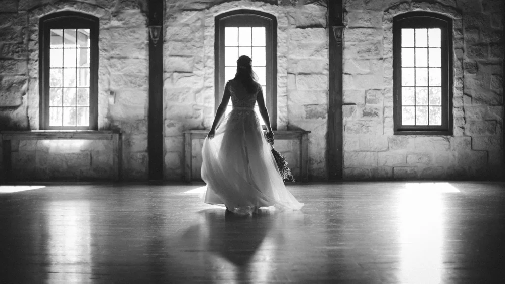 Tori Bridal Portrait web 019.jpg
