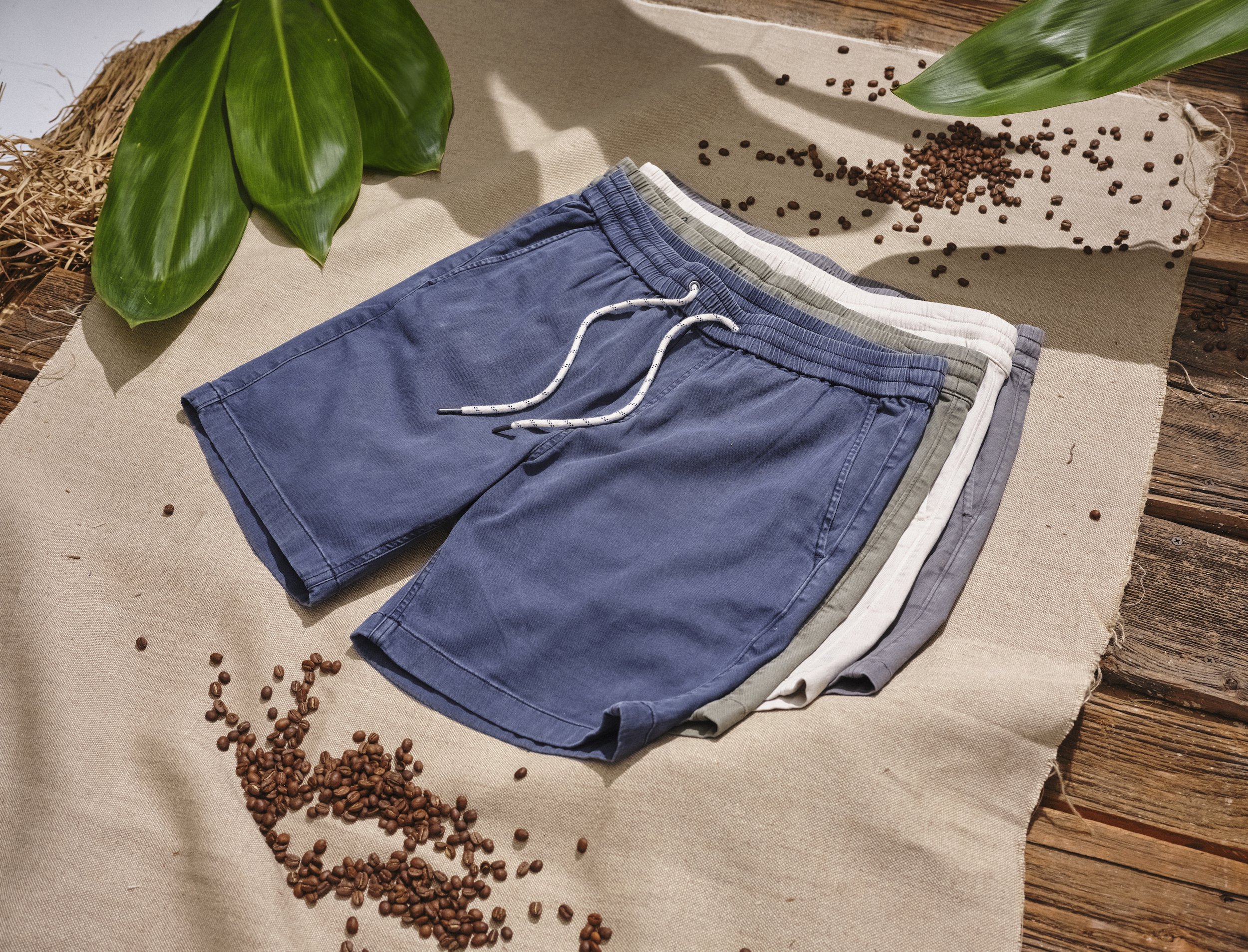 SU22-faherty-mens-essential_shorts_104v3.jpg