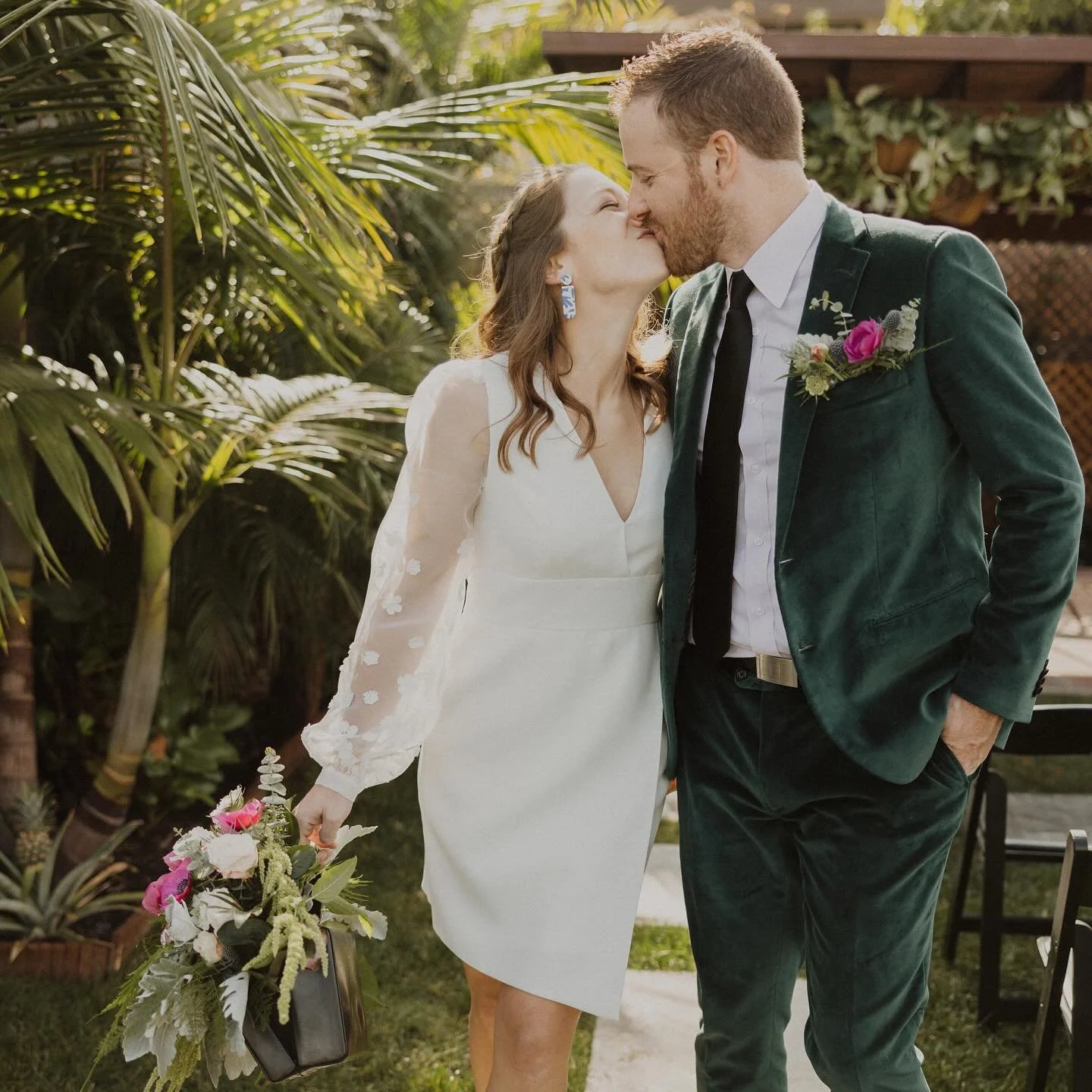 < one year married to my love >