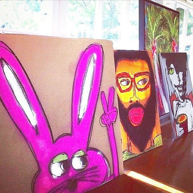 Peace out #easter #easterbunny #bunny #bunnylove #rabbit #peace #peaceout #happyeaster #art #artist #studio #artworld #creativespace #paint #painter #artofinstagram #hoppyeaster #artoftheday #sundayfunday #frenchplanet