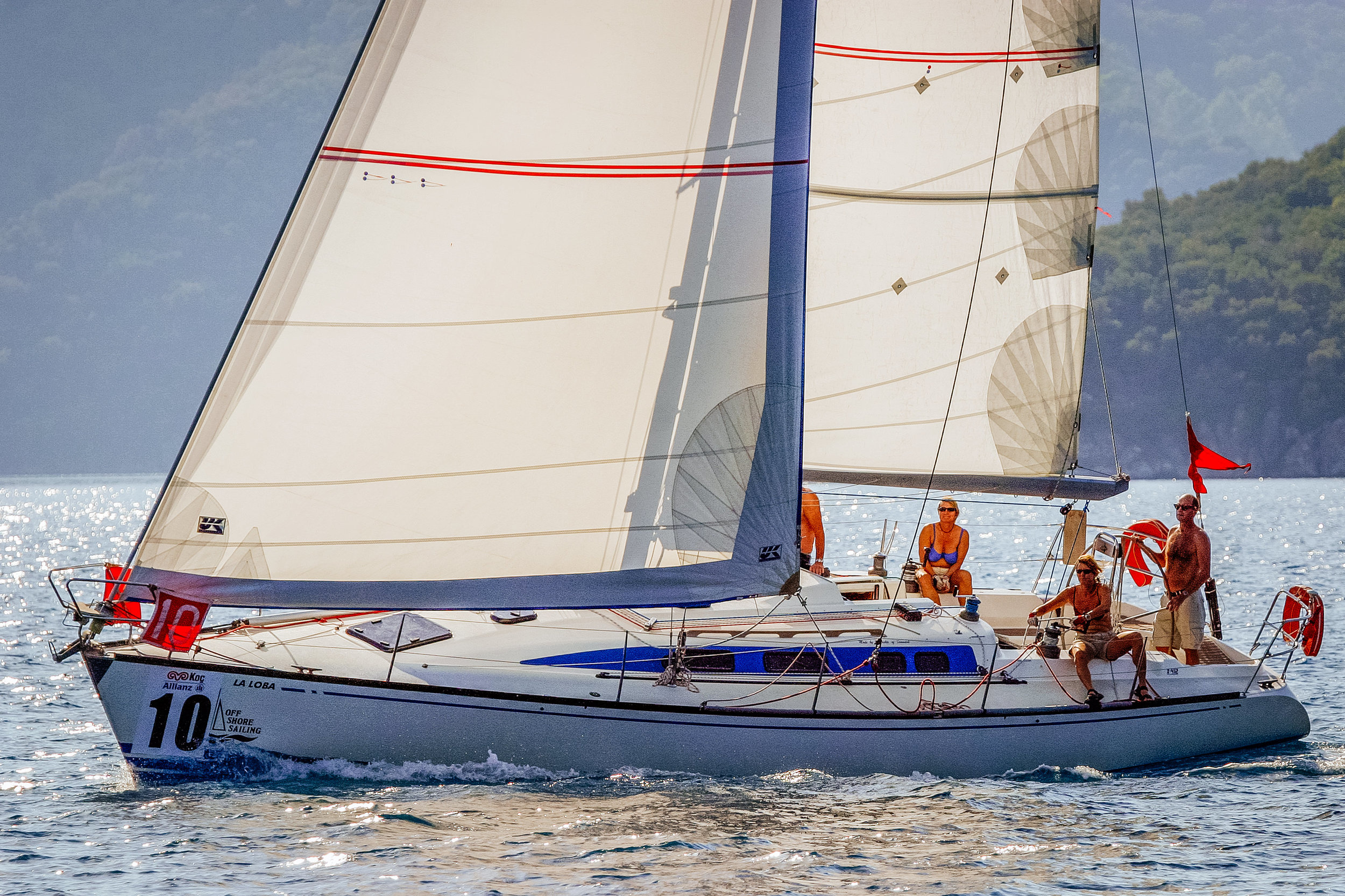 UK's Passagemaker genoa comes with the foam luff, reefing reinforcements on the foot and the leech and UV covers on the foot and the leech.