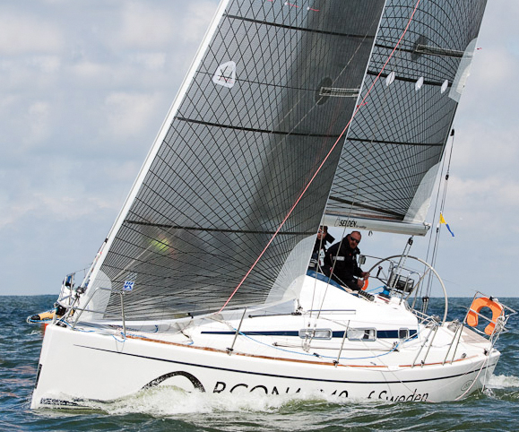 Arcona-340upwind.jpg