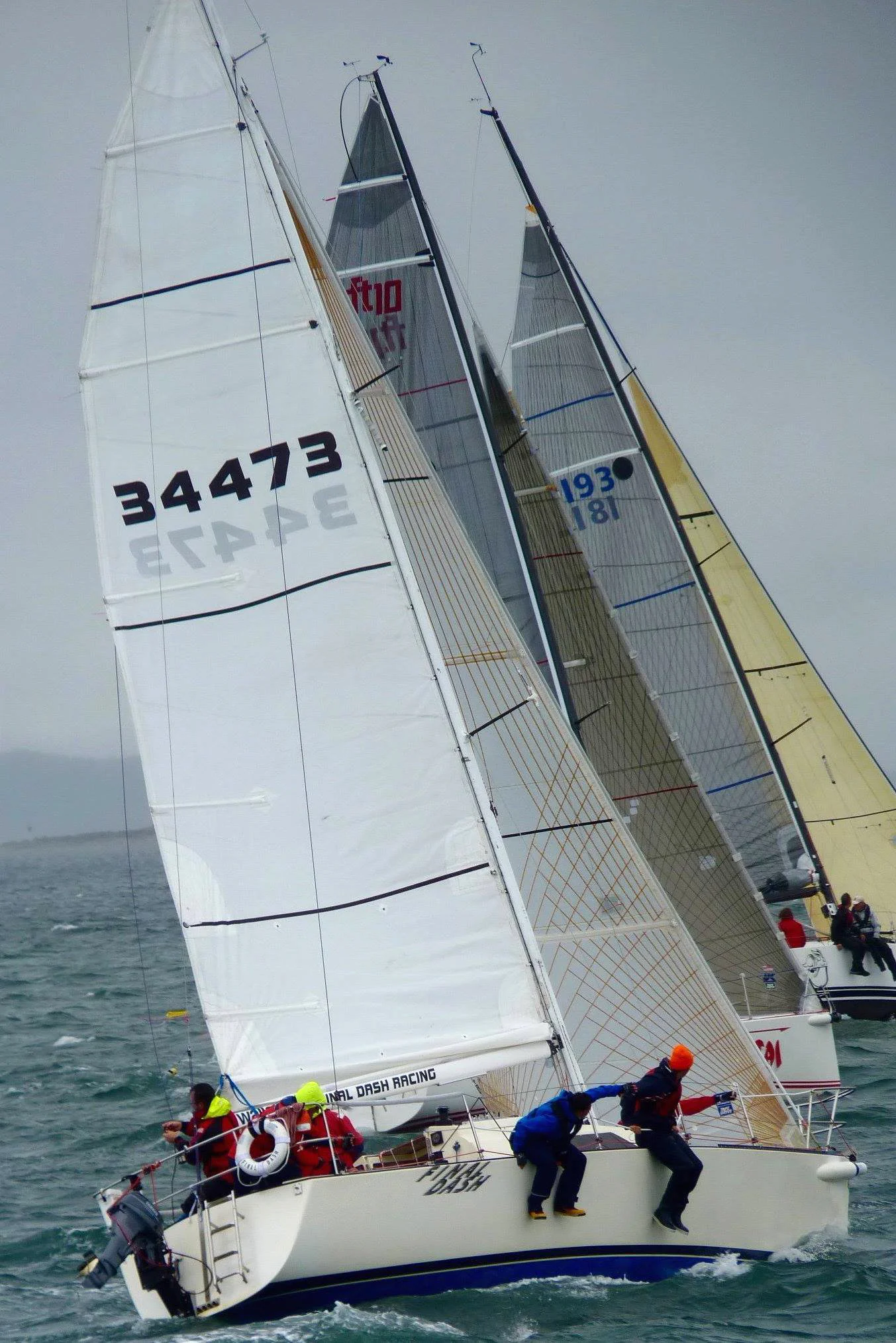 All three of these boats have mains with two full-length battens. 