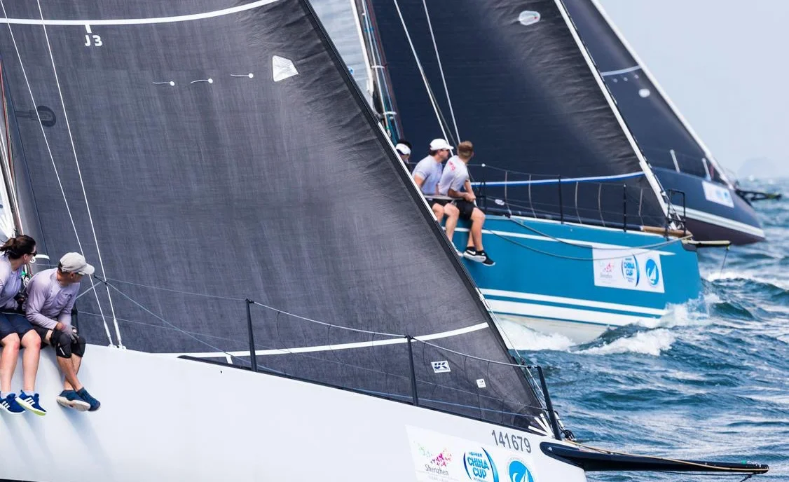 Mills 41 with Lite Skin® J3. Notice the appearance difference to the black film sails.
