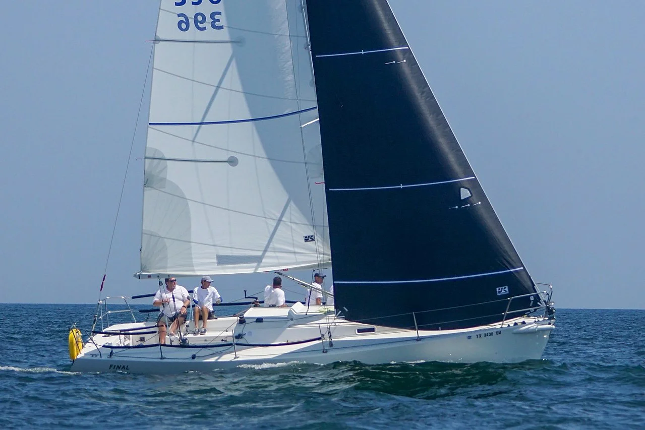 Ken Horne’s J/105 FINAL FINAL racing upwind with her UK Titanium Class jib and dacron class main.