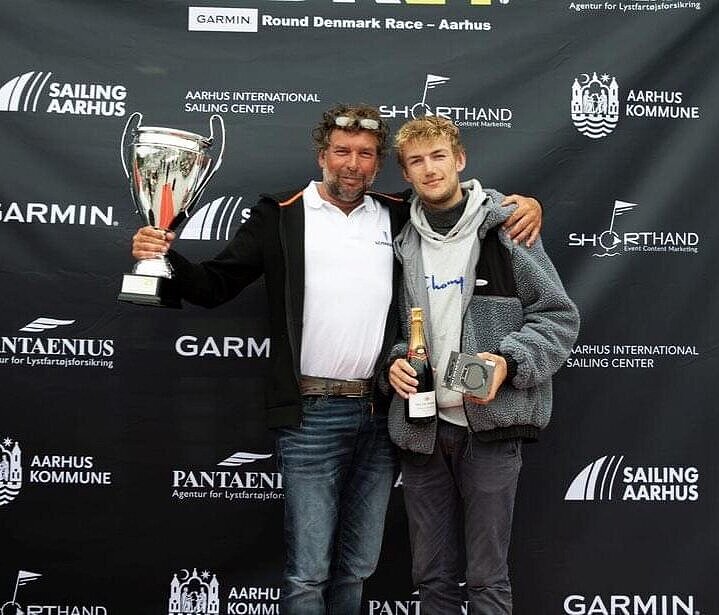 Lars&John Kampfe with trophy.jpg