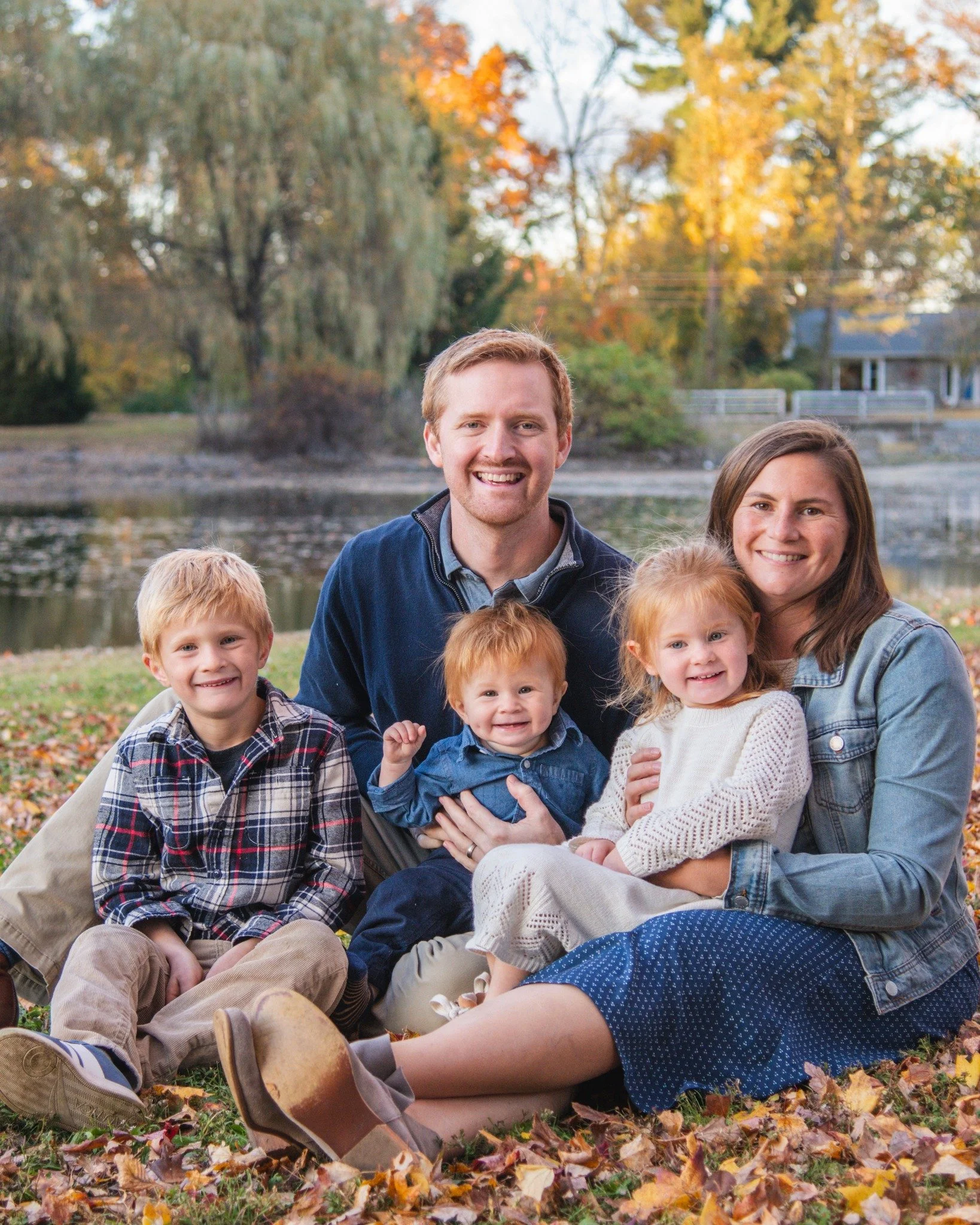 SOLD OUT! π Our Fall Minis kick off this weekend and we’re so excited to see everyone! If you still want gorgeous fall family photos, we’re also booking full Fall Family Sessions, send us a message and we’ll get you on the calendar