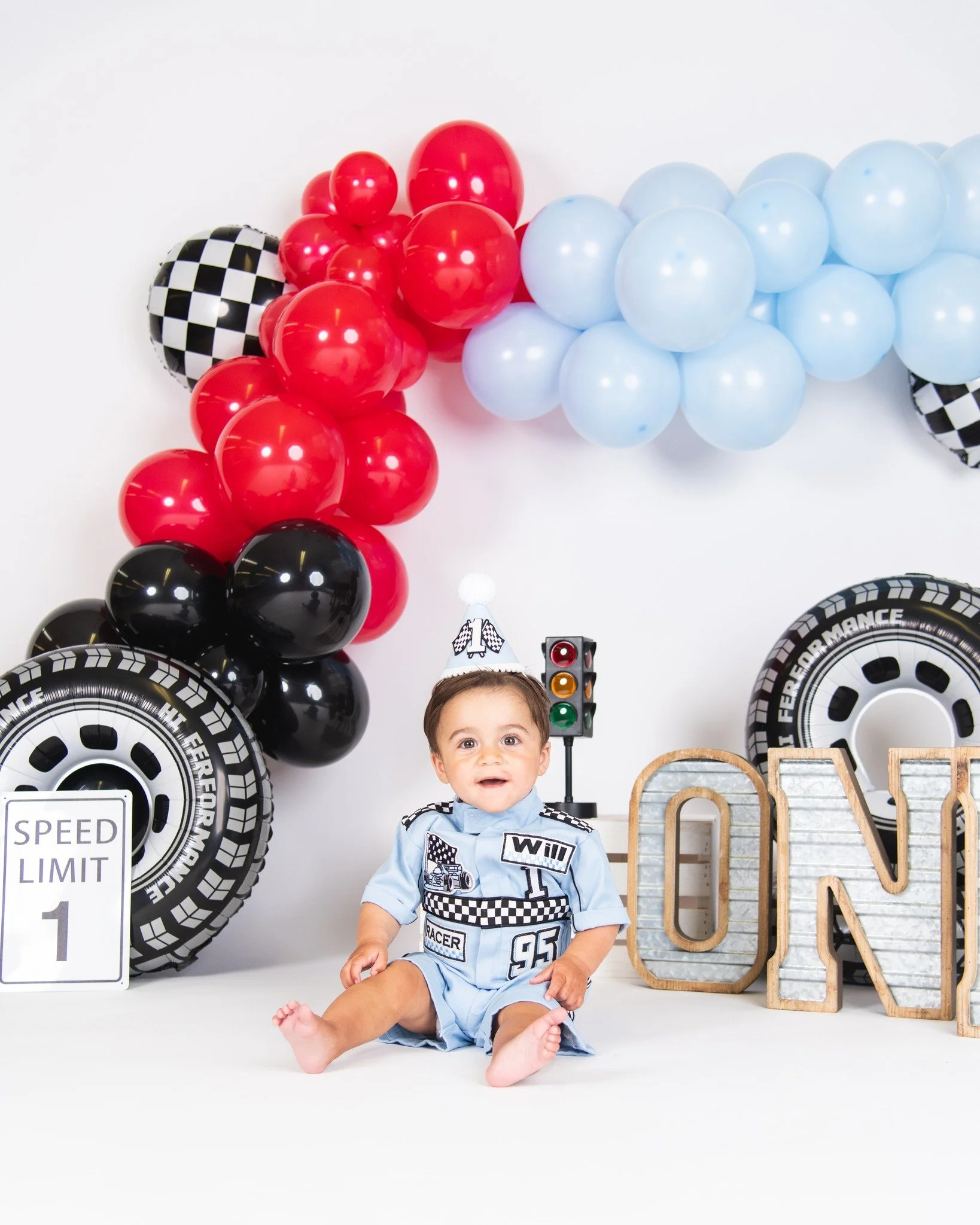 🏁 WILL&rsquo;S FIRST LAP! 🏎️💨

How is this sweet boy officially ONE?! 🥹

It feels like just yesterday I was heading to the hospital to meet Will for the very first time and photograph his Fresh 48 session&hellip; and somehow, a whole year has alr