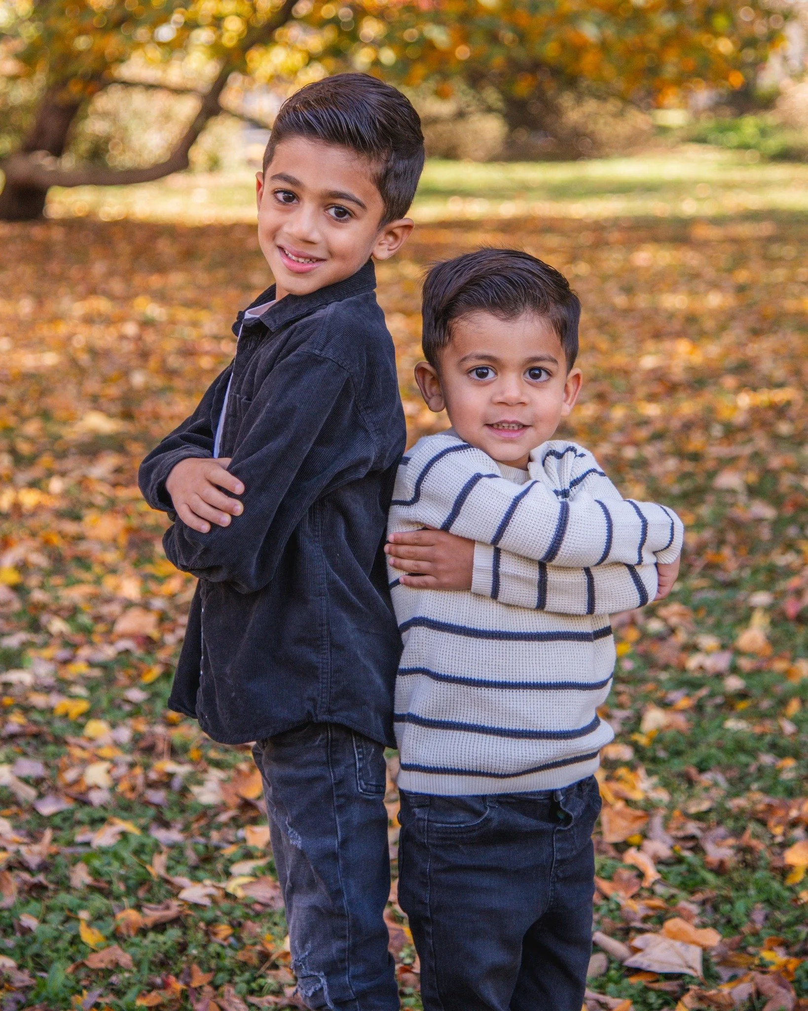 😎🍂 Check out these cool dudes!

And you know what all the cool kids are doing nowadays? Booking their fall photos with us! 📸🍁

Fall is one of our absolute favorite times of year for photos, and our mini sessions are filling up! Grab your crew, th