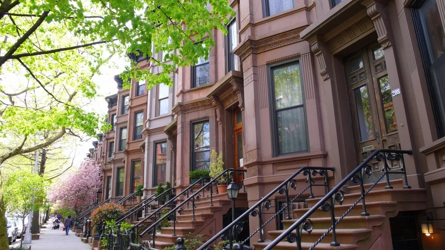 parkslope-rowhouse-brownstones-3616522-RUTLO.jpg