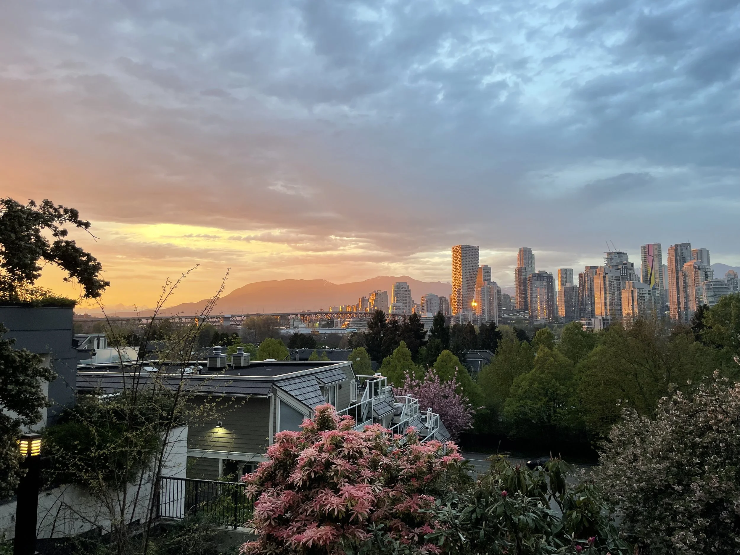   Choklit Park : when the leaves aren’t obstructing the view, you can look across Vancouver to the mountains beyond, and see the buildings of downtown glint in the sunset. 
