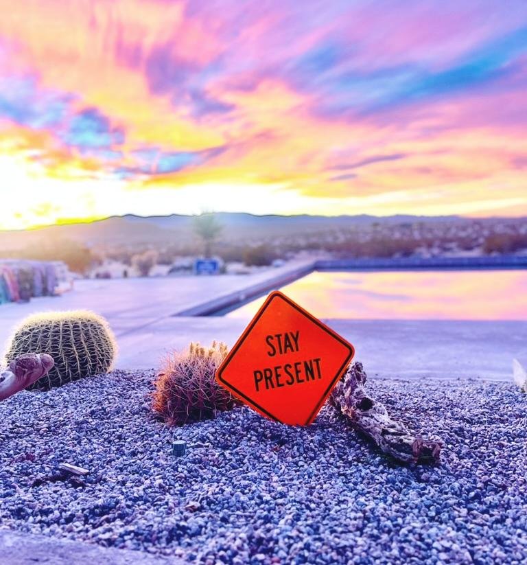 STAY PRESENT (Mini PDA Road Sign)