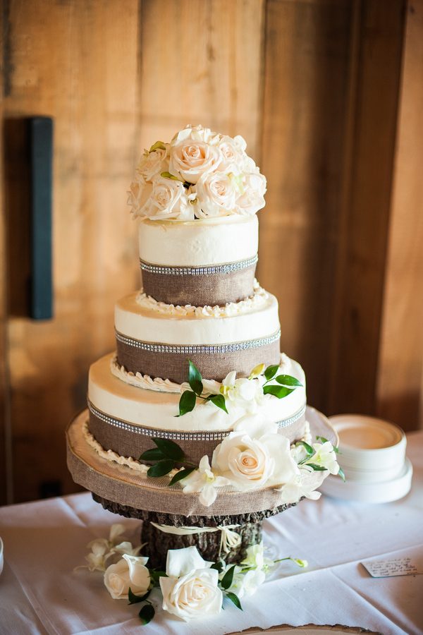 Burlap wedding cake