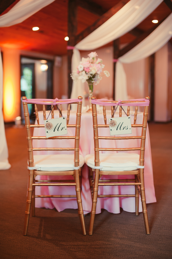 Pink wedding decor