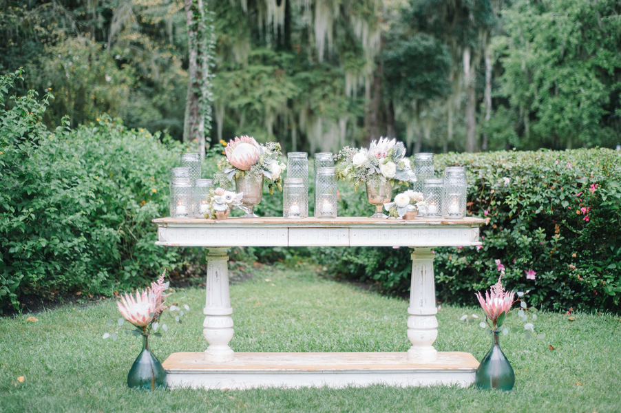Outdoor Charleston Wedding Ceremony alter