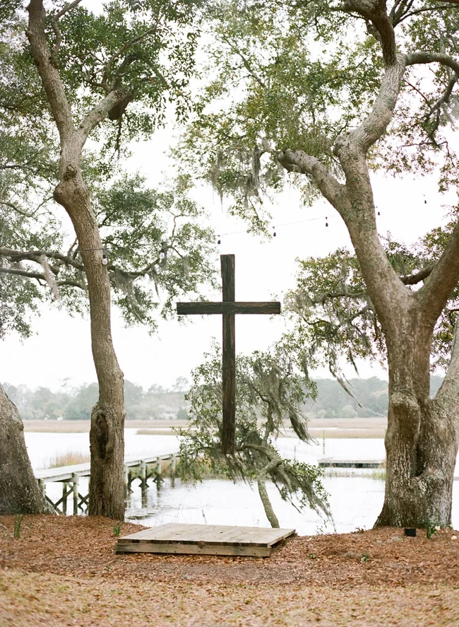 Wooden ceremony wedding cross in Charleston, SC at RiverOaks