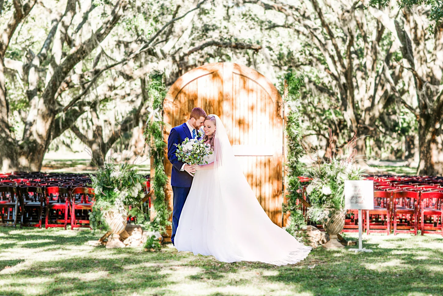 Teal wedding at Litchfield Plantation by Corina Silva