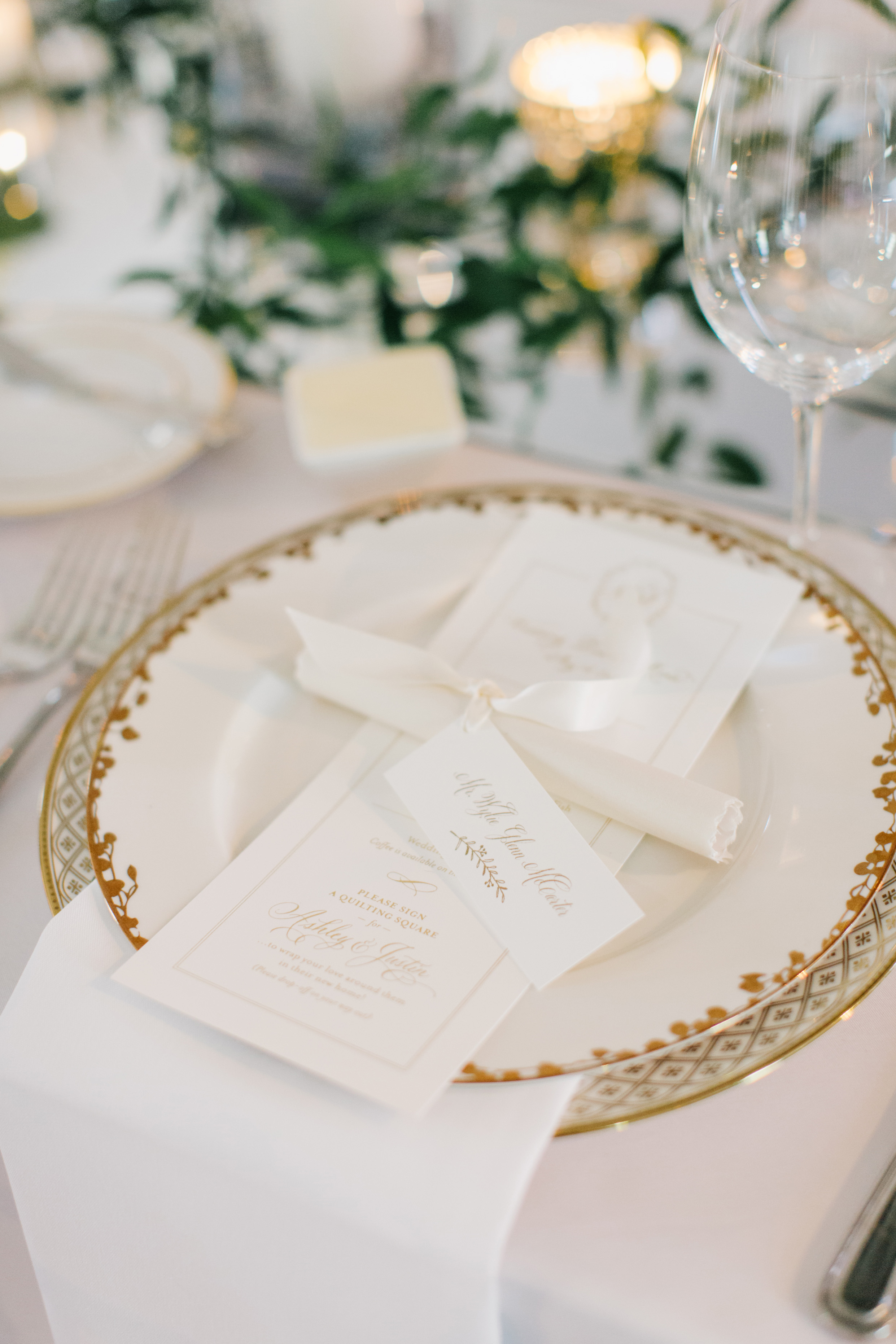 Hibernian Hall wedding in Charleston, SC by Shannon Michele Photography