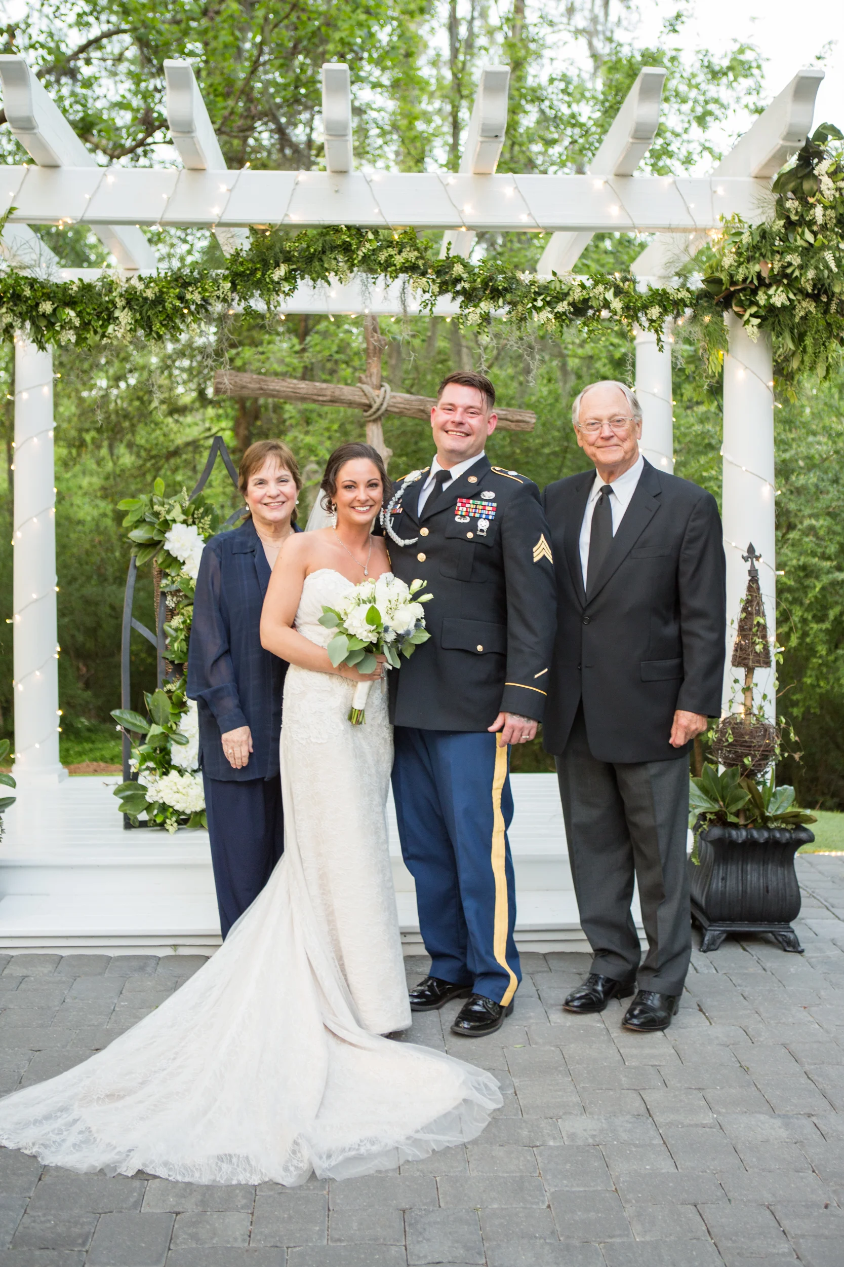 savannah-mackey-house-wedding-22.jpg