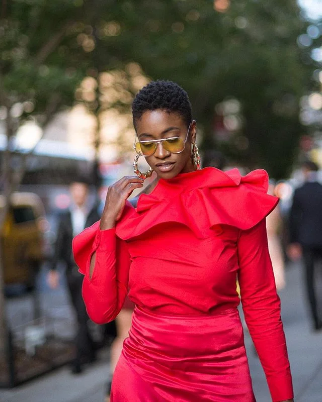 &copy;David White Imagery
@thelanguageofyolande
It's Valentine's Day! Only right that I post some red
NYFW
.
.
.
#fw19 #nyfw #newyorkfashionweek #voguemagazine #blackgirlmagic #streetstyle #streetphotographer #streetphotography #streetfashion #fashio