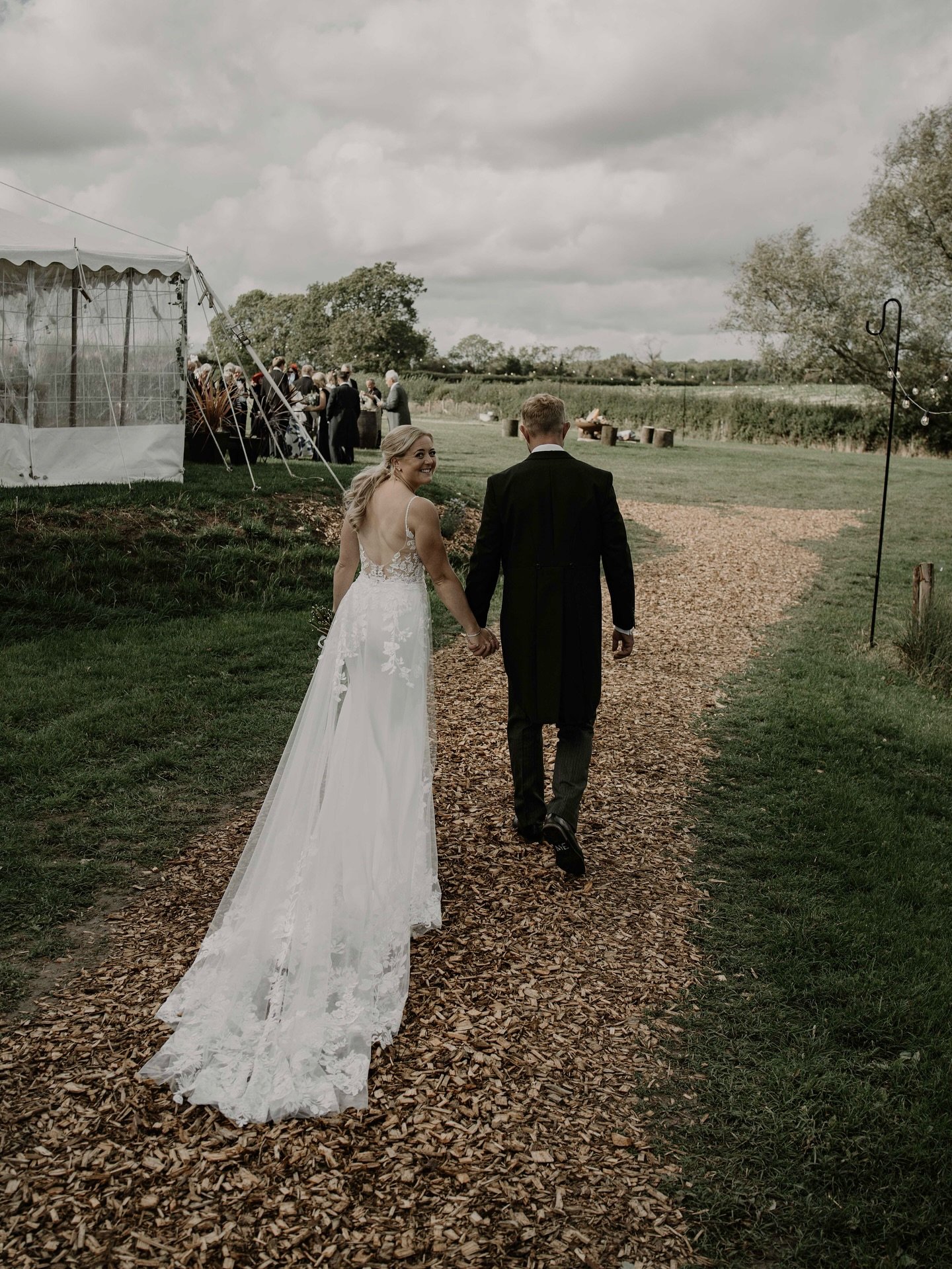 Dani &amp; Pete 

Makeup- Bryony dalton @bryonydaltonmakeupartist 
Hair- Emily Jayne&rsquo;s salon 
Suits- the wedding barn suit hire
Dress- veni infantino @veniinfantinobridal 
Dress shop- lula Ann bridal @lulaannbridal 
Band- Matt Stafford band 
Sa