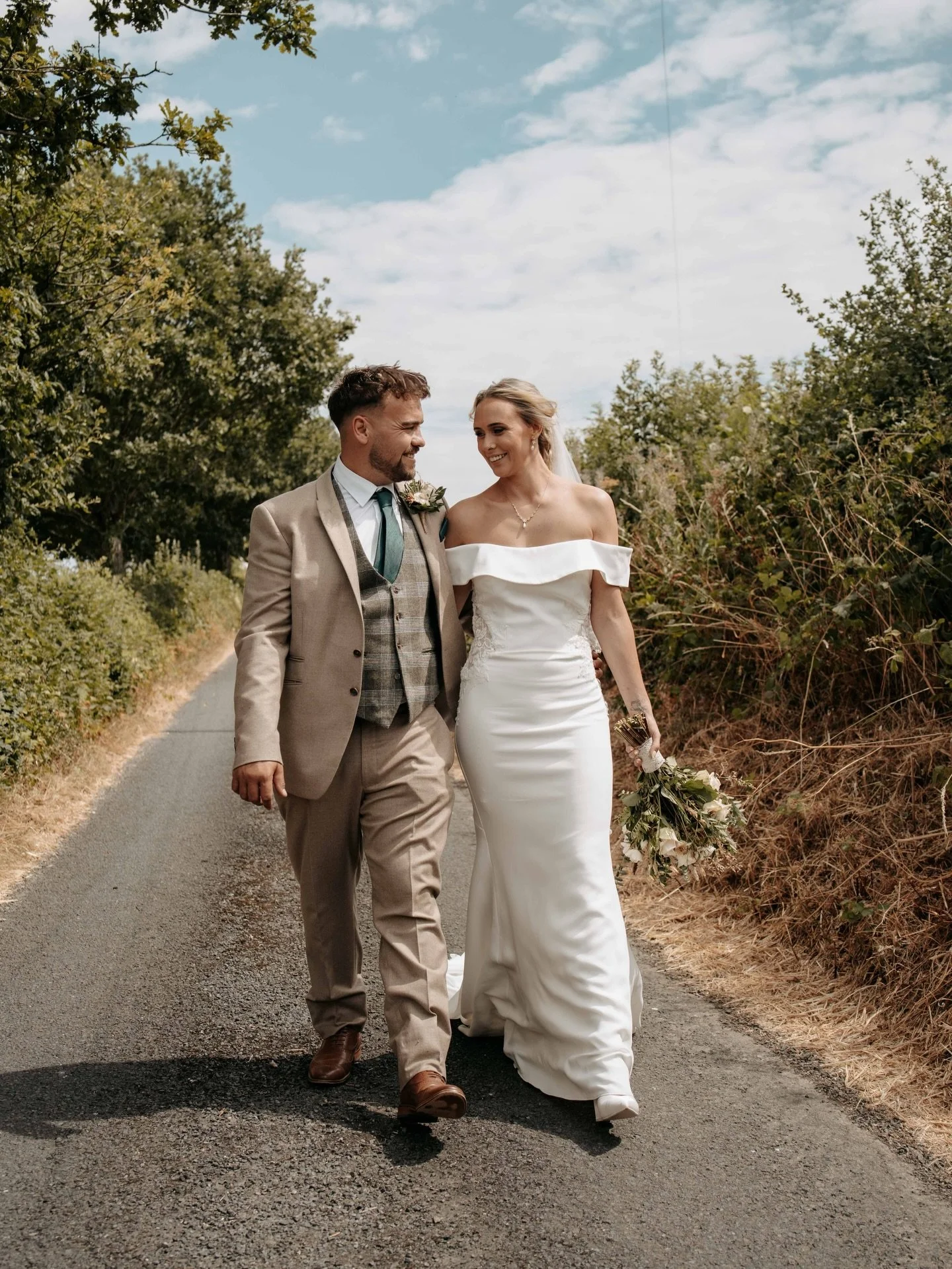Sandie &amp; Glenn 

Bride Dress- @castlebrides.bridal 
Suits- @peterposhsuit 
Makeup- @luciej_mua 
Hair - Julie Rencurosi
Marquee &amp; day food- Ty cerrig 
Flowers- Bloomers
Bar - abermule 
Band - Dylan Penri&rsquo;s Band