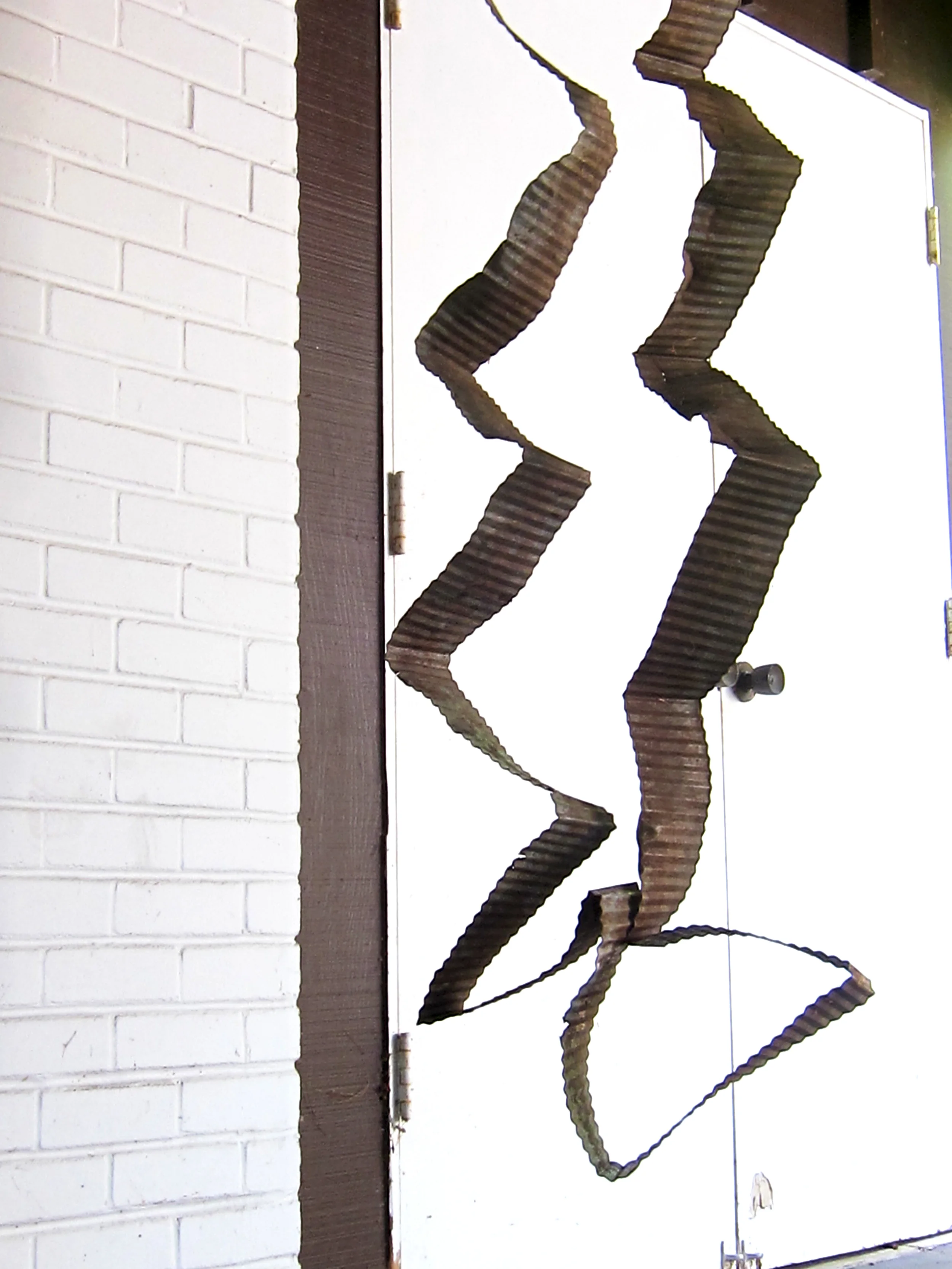 Hanging Zig Zag