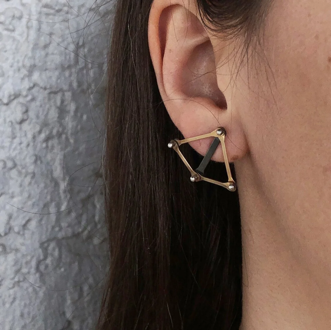 0E68B825-23D7-4EED-A735-7E9724336A98