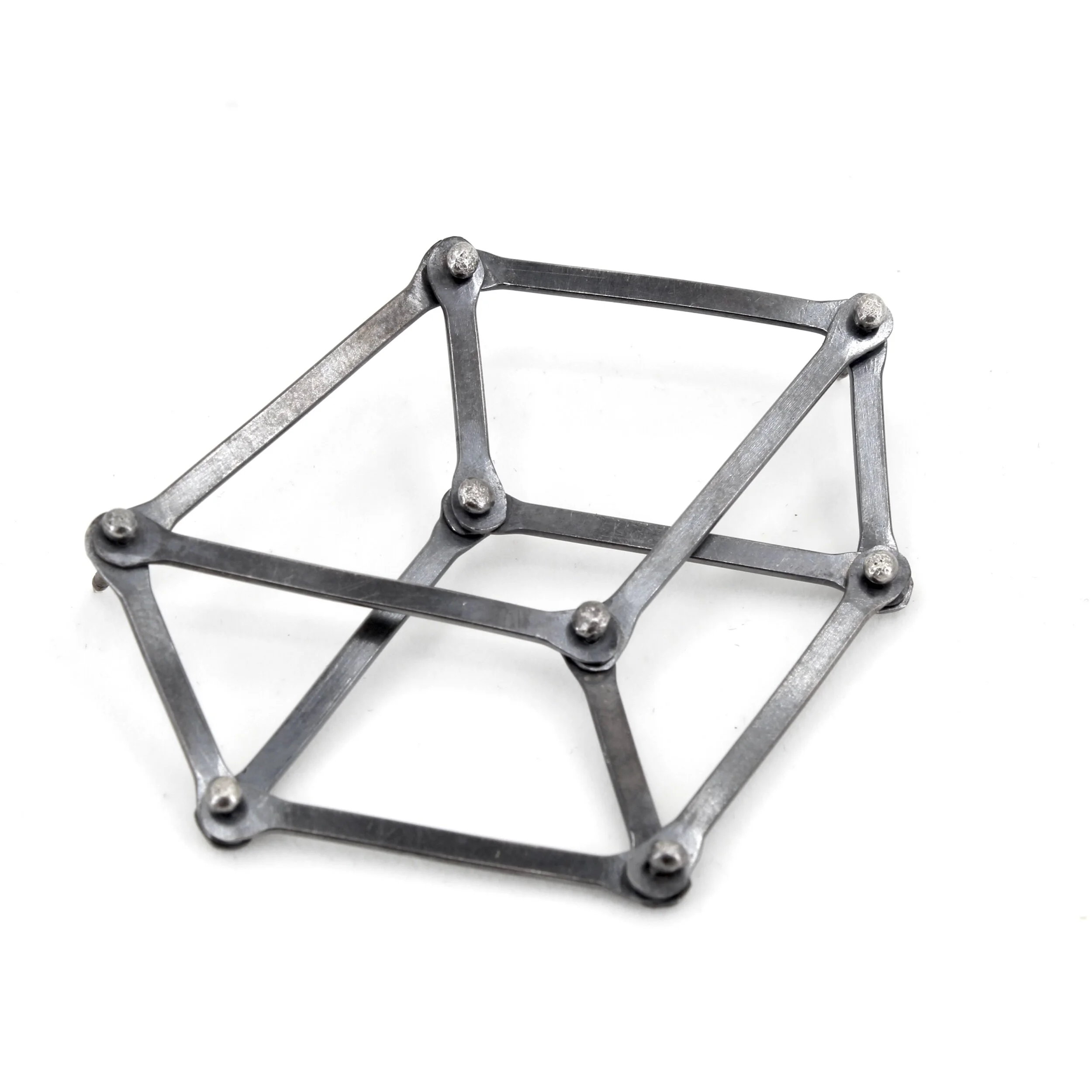 E993C332-7A8C-446D-8465-B5A1BBEC2804