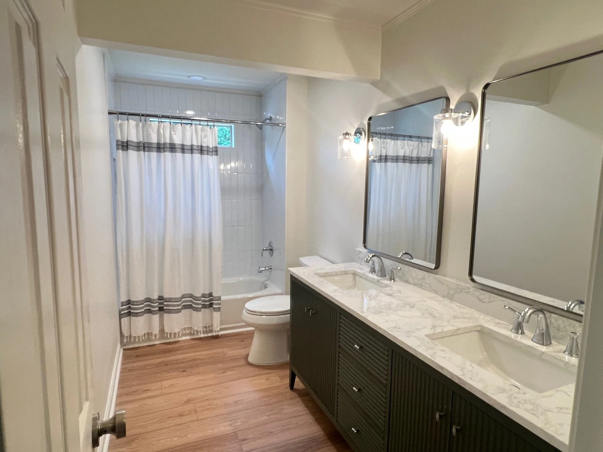 Hall bath shower 2.jpg