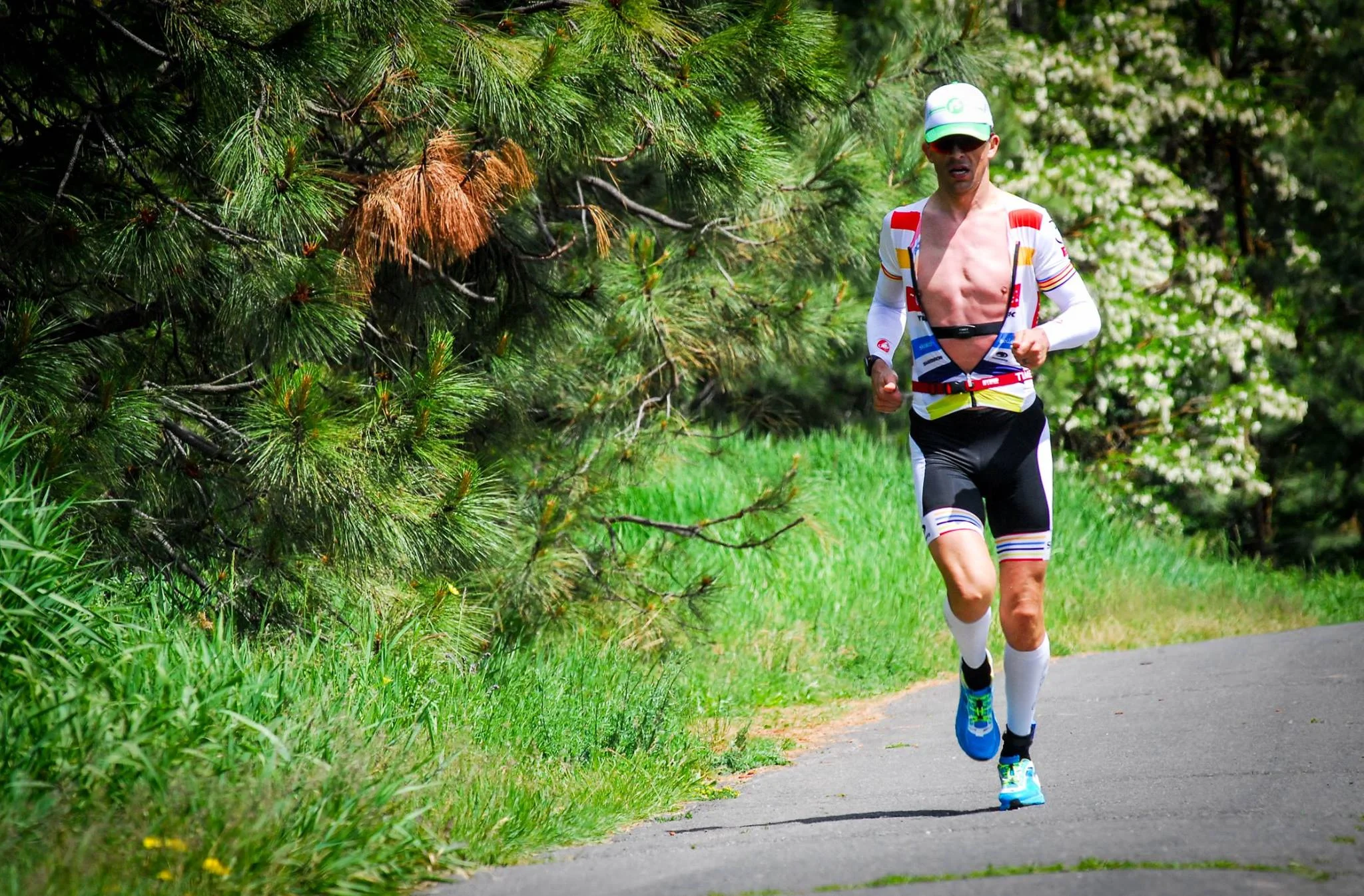 Roger Thompson on the run - Photo by Craig Thorsen