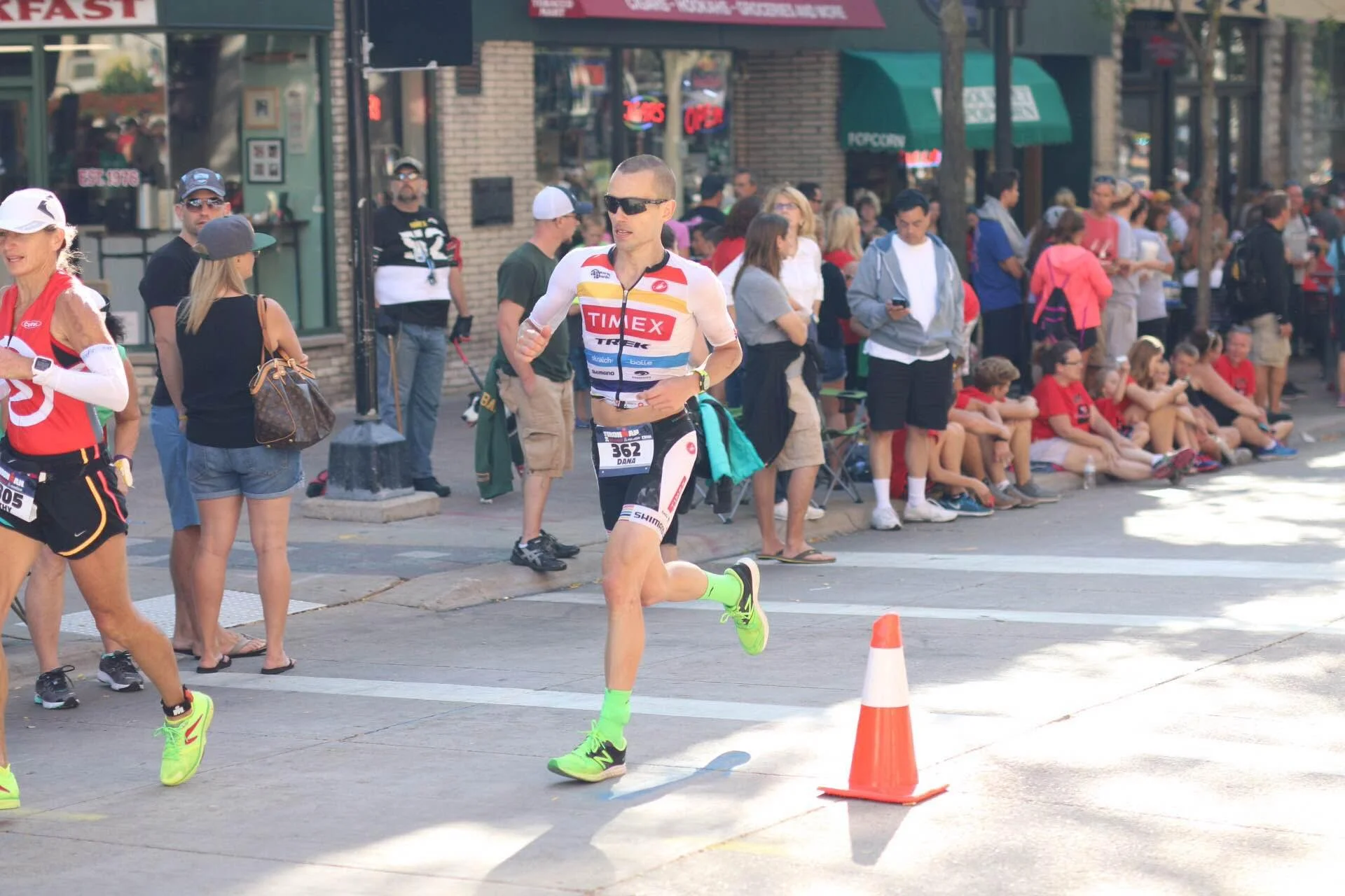 Dana running towards the Iconic Madison Capitol building.