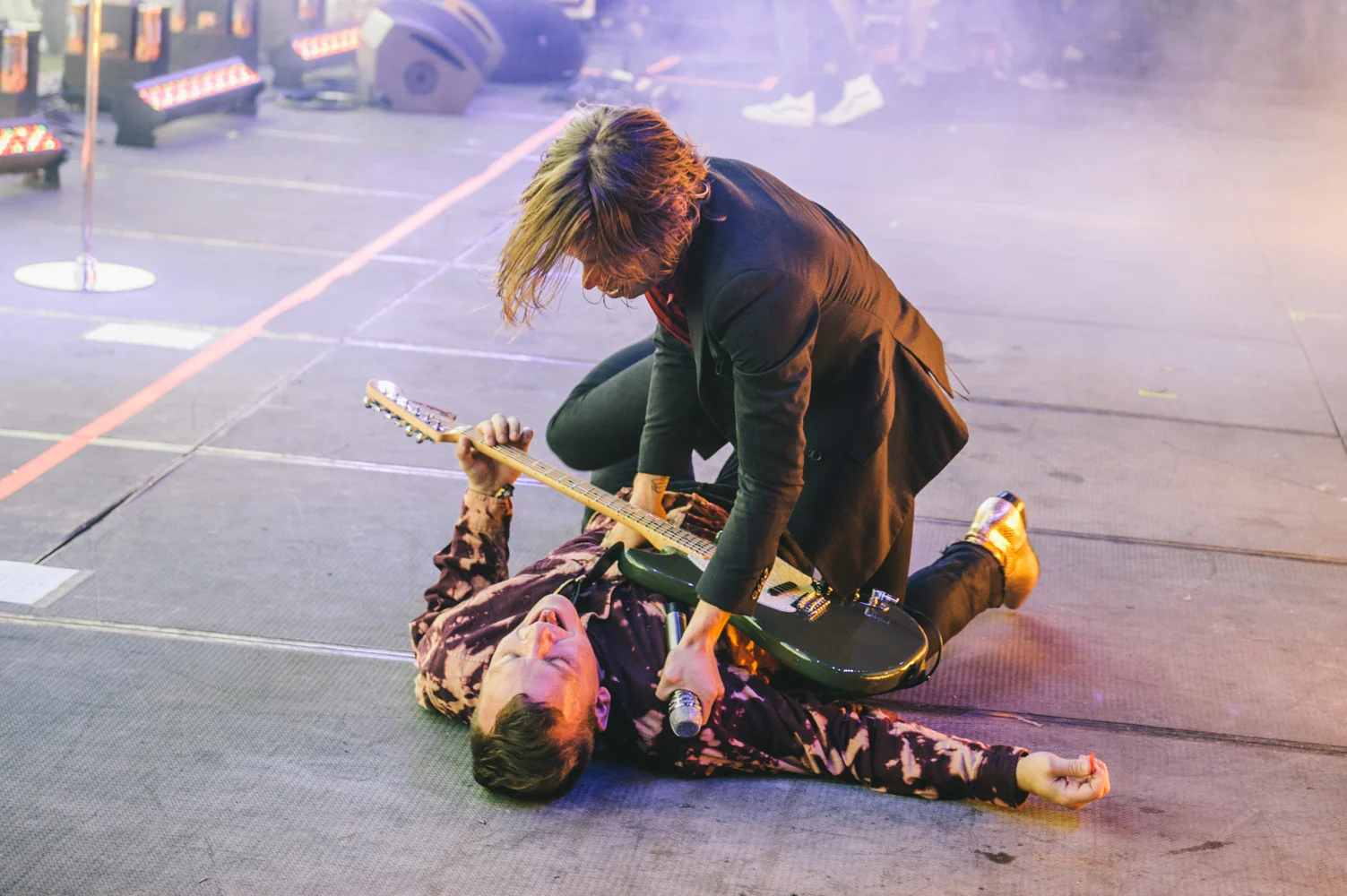 Cage The Elephant (Live)