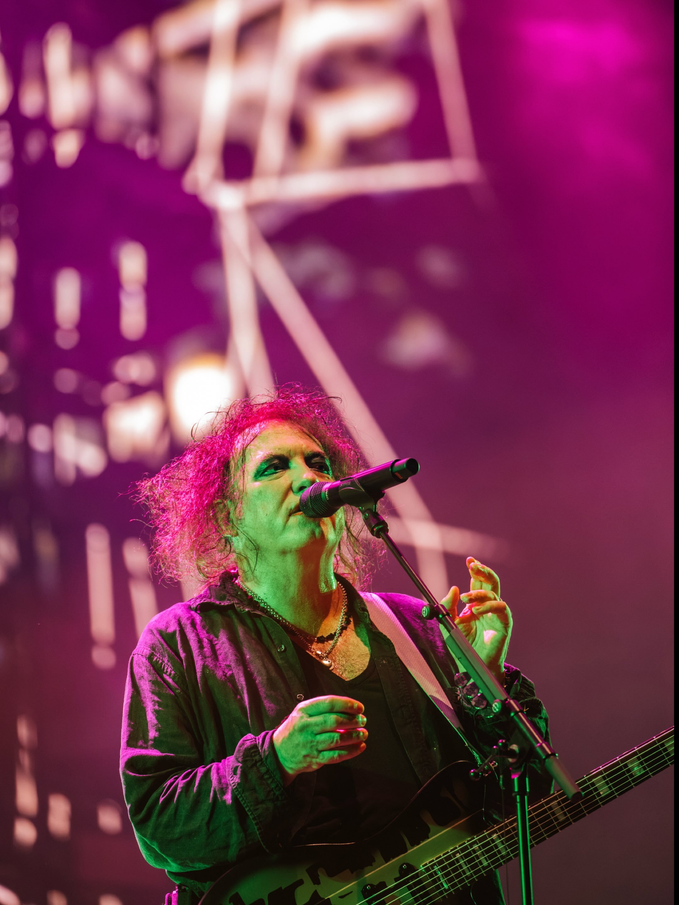 Posting these from the Cure in Gothenburg. High stage, so very tricky to shoot for me, but I loved every second.
My first ever photopass was The Cure in 2004 in Lyon. 20+ years later, still grateful for the opportunities and to be honest a little min