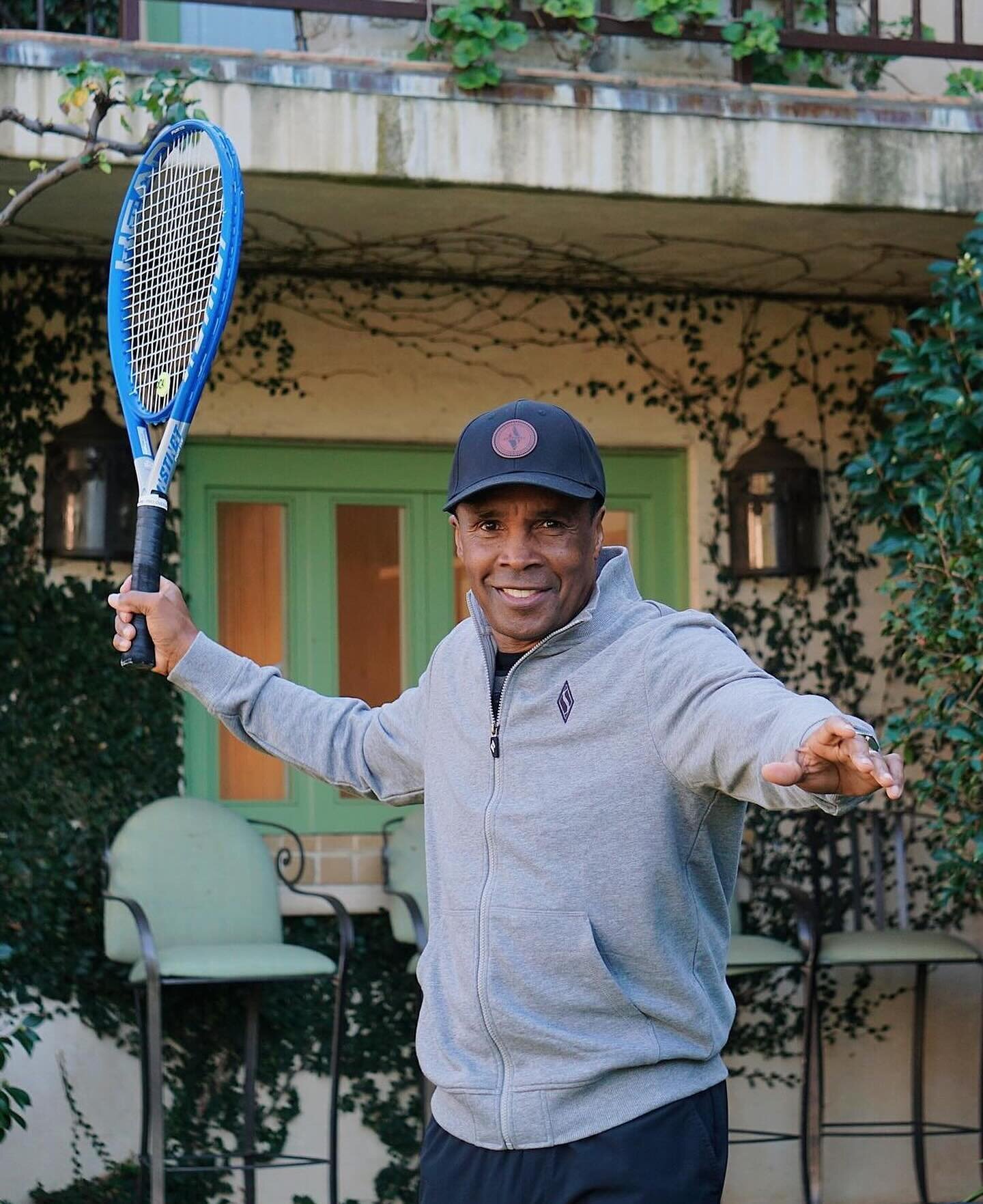 Comfort plays a big role in achieving peak performance whether on the tennis court or lounging around. Kudos to @Skechers for keeping me stylishly comfortable.

#SkechersAmbassador #ComfortResolution2024 #HappyNewYear #SkechersStreet #SkechAir