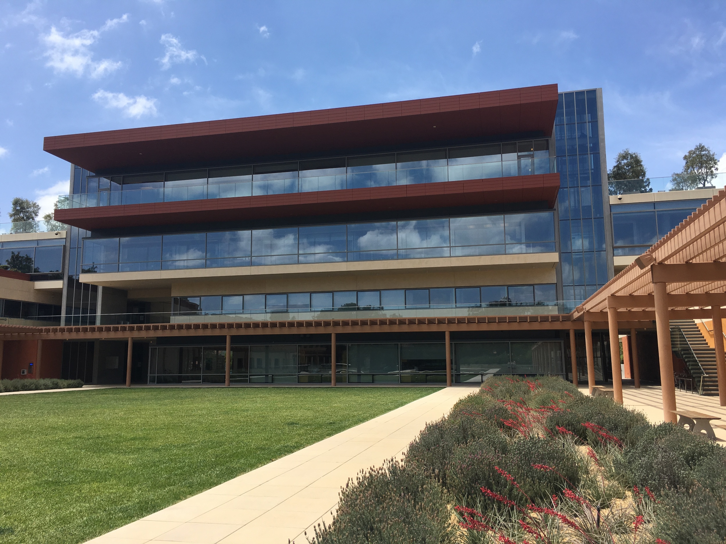 claremont mckenna group tours