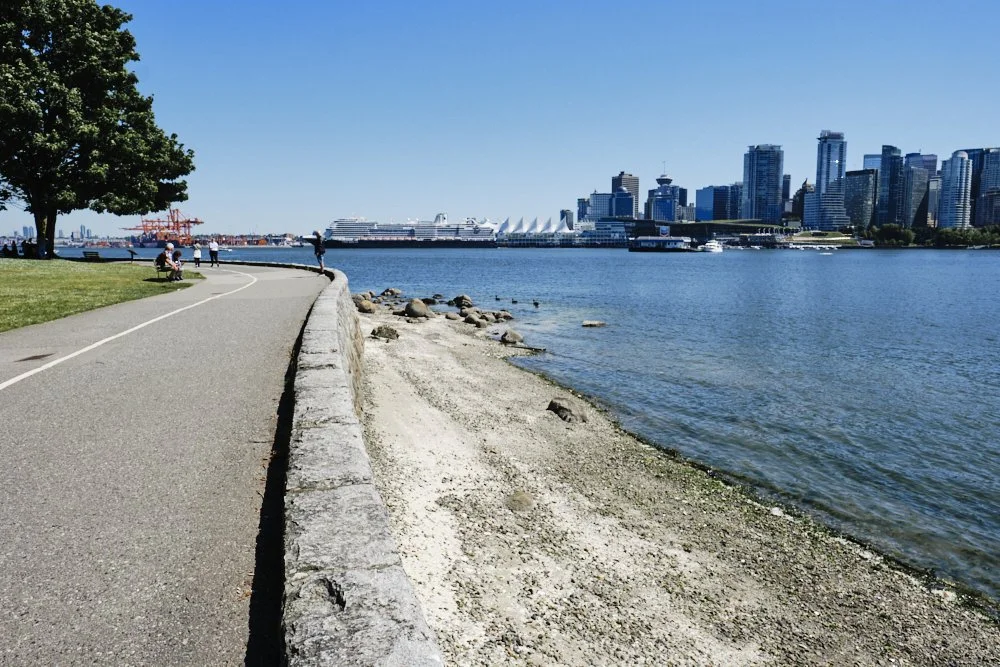 stanley park seawall vancouver canada