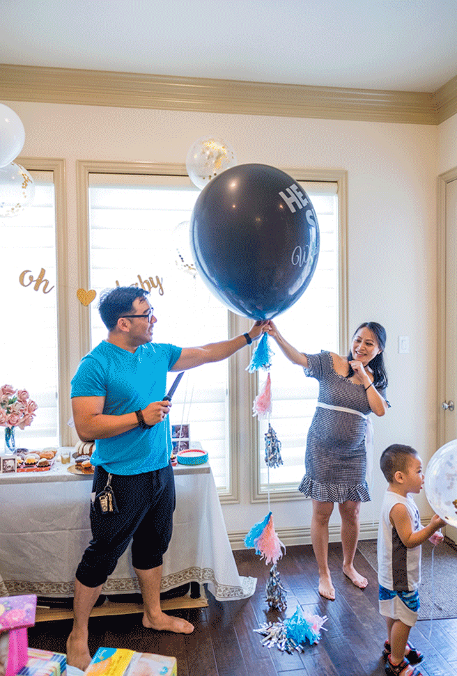 Willis-and-Jennie-Gender-Reveal.gif