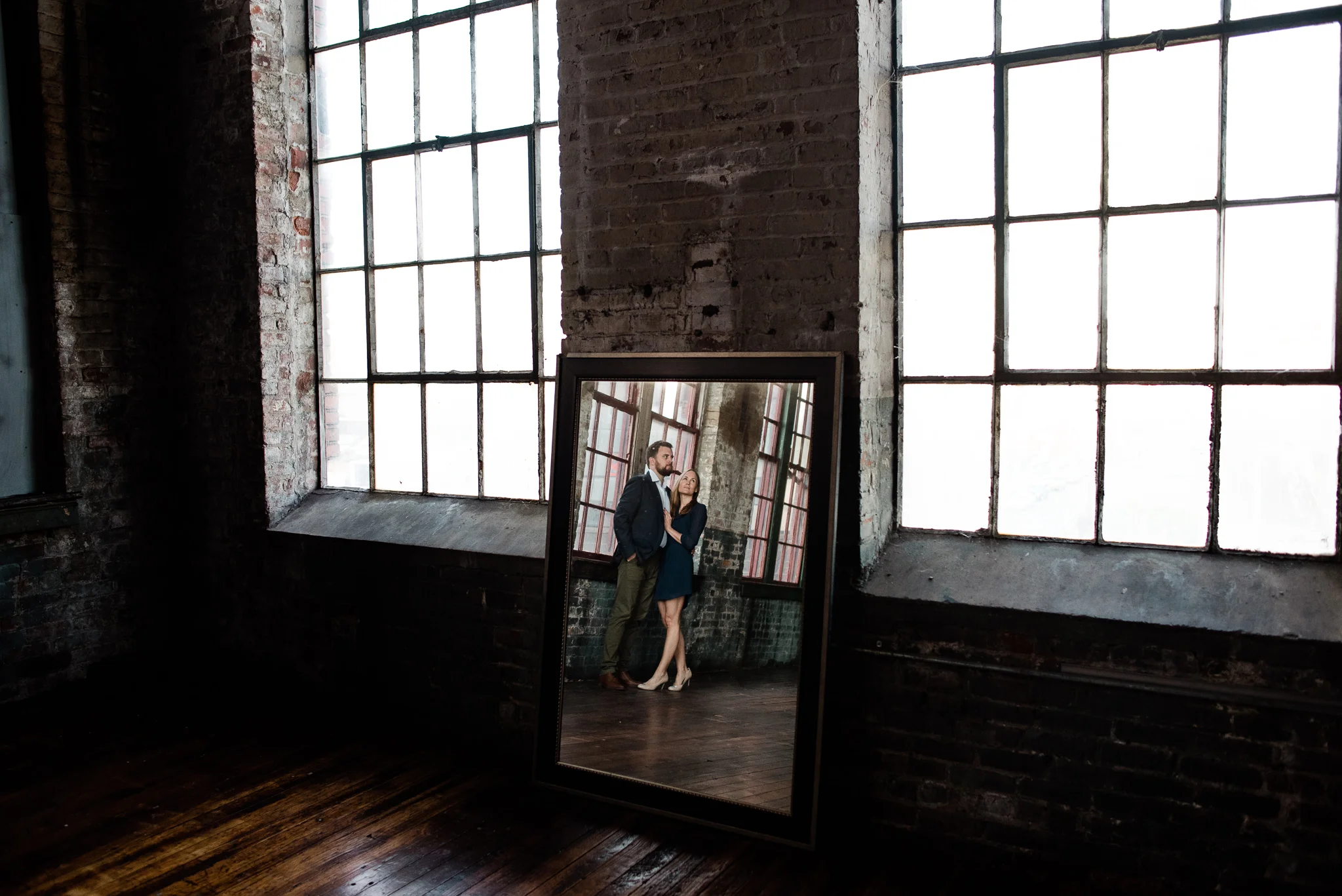 NJ_ENGAGEMENT_THE_ART_FACTORY_BRMZ_0685.jpg