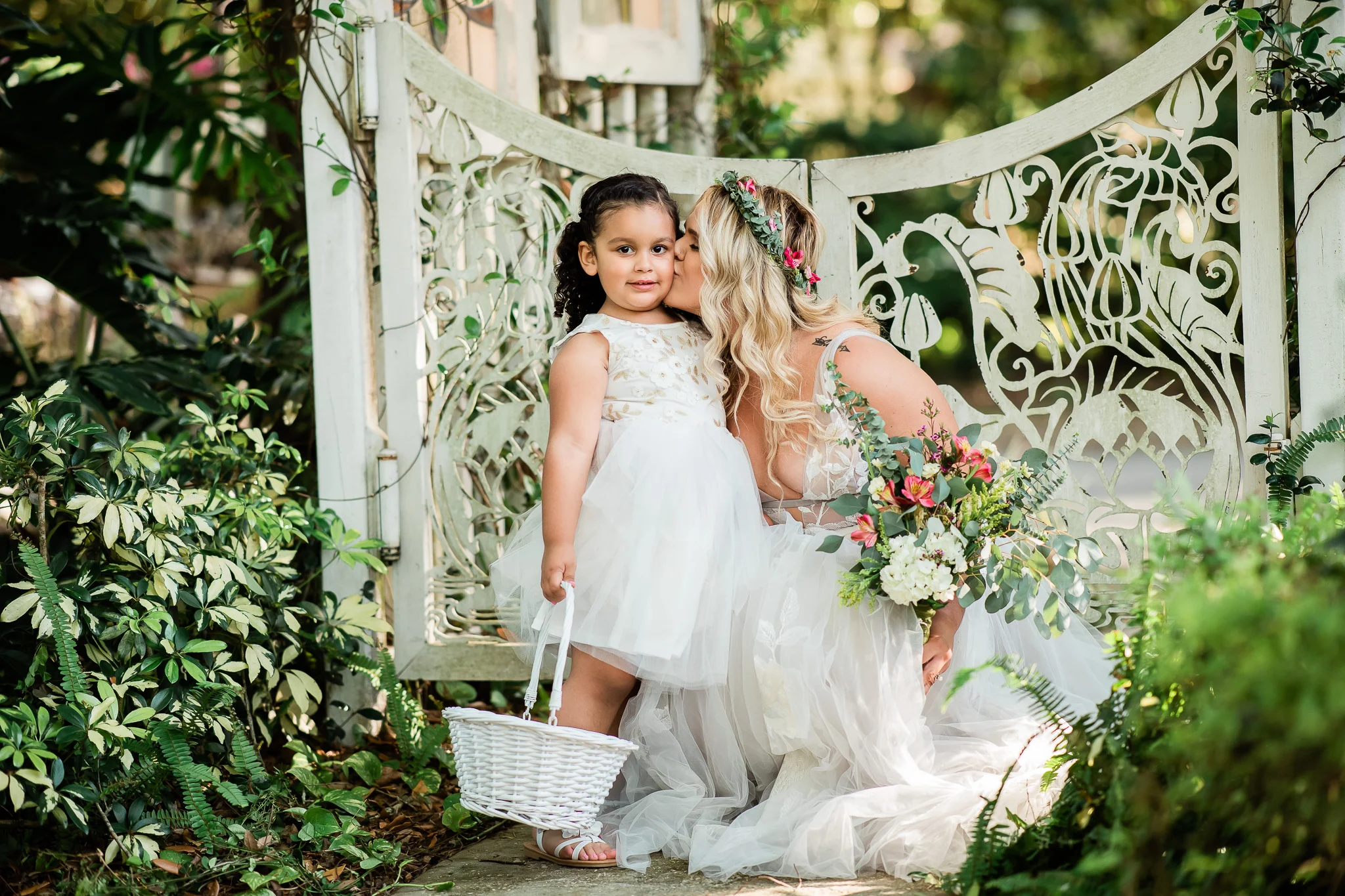 TAMPA_WEDDING_GIGIS_COUNTRY_GARDEN_CJMZ_Z85_9555.jpg