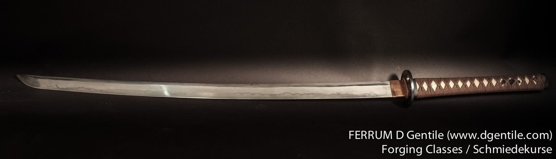 7 Tage Kurs - Katana mit 2000+ Lagen und einfacher Montur 7 Day Class - Katana with 2000+ layers and basic mounts