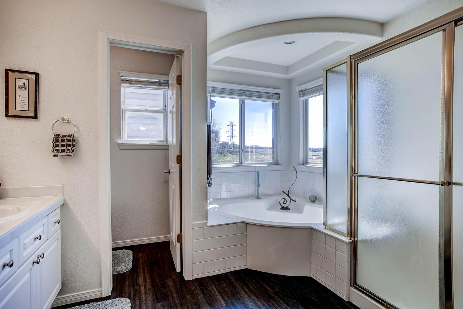 3338 Oak Leaf Place Highlands-large-020-2nd Floor Master Bathroom-1498x1000-72dpi.jpg