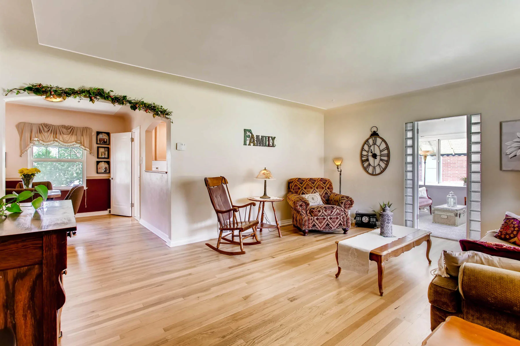 1737 W Powers Ave Littleton CO-MLS_Size-005-6-Living Room-1800x1200-72dpi.jpg