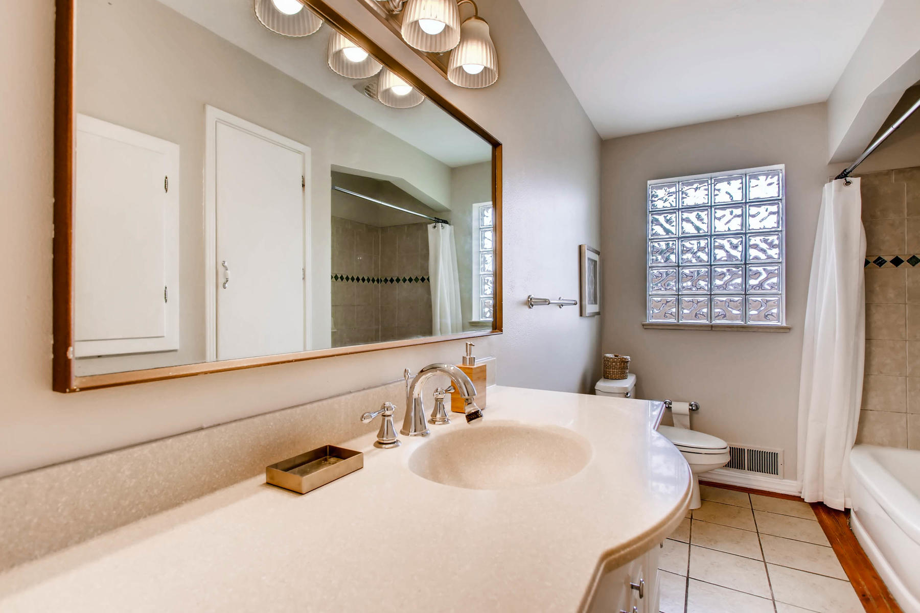 5091 S CLARKSON STREET-MLS_Size-008-6-Master Bathroom-1800x1200-72dpi.jpg